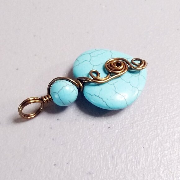 Large Turquoise Howlite Heart Pendant - Unique Bronze Wire Wrapped Design - Picture 1 of 8